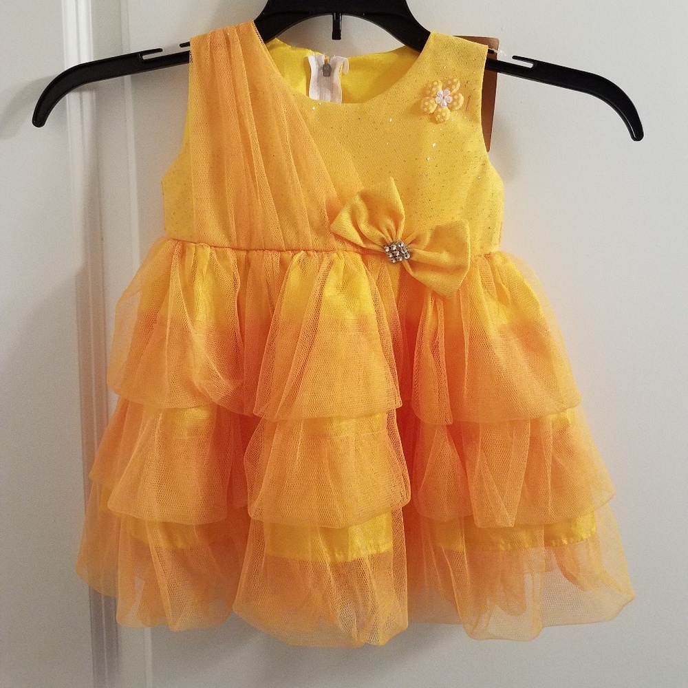 ⭐HP⭐Luvly M Yellow Princess/Special Occasion Dress